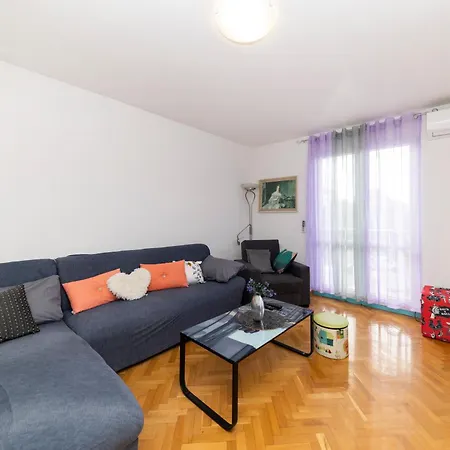 Ryanair's Urban Flat In Zadar-kolovare * Zara