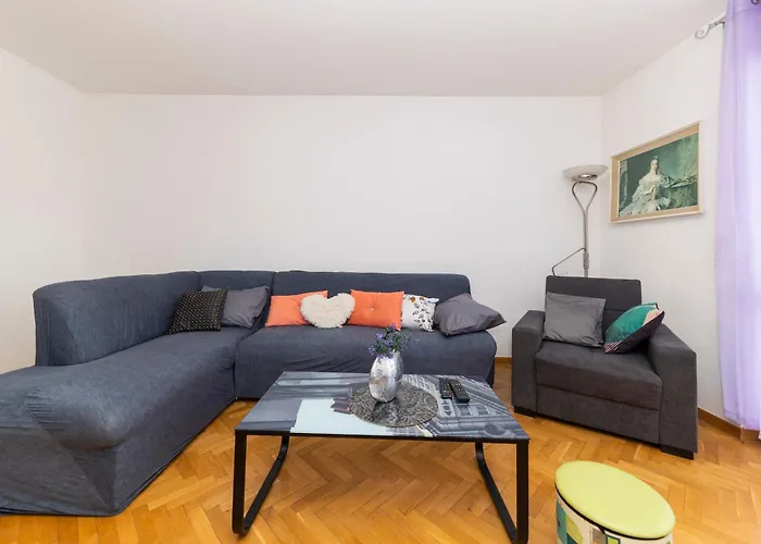 Ryanair's Urban Flat In Zadar-kolovare Appartement