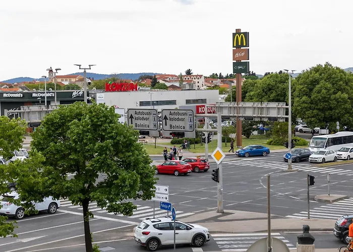 Ryanair's Urban Flat In Zadar-kolovare